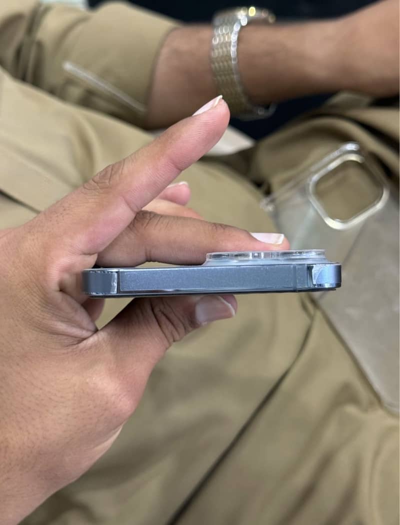 Apple iPhone 13 Pro Max 5