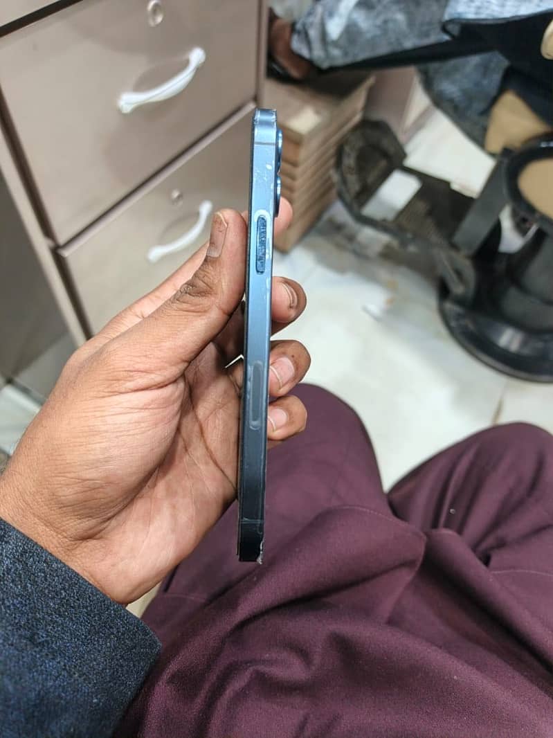 Apple iPhone 12 Pro 2