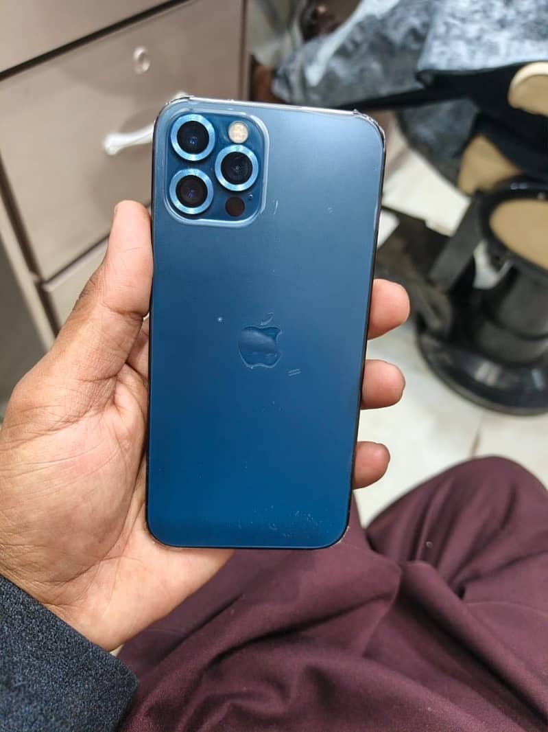 Apple iPhone 12 Pro 3