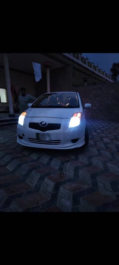 Toyota Vitz 2006