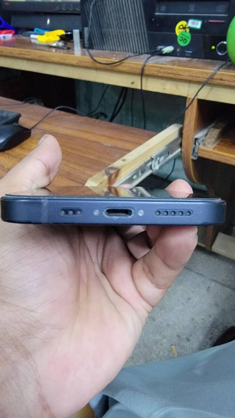 Apple iPhone 12 5