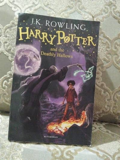 Harry Potter and the deadly Hallow|j. k Rowling|Bloomsbury