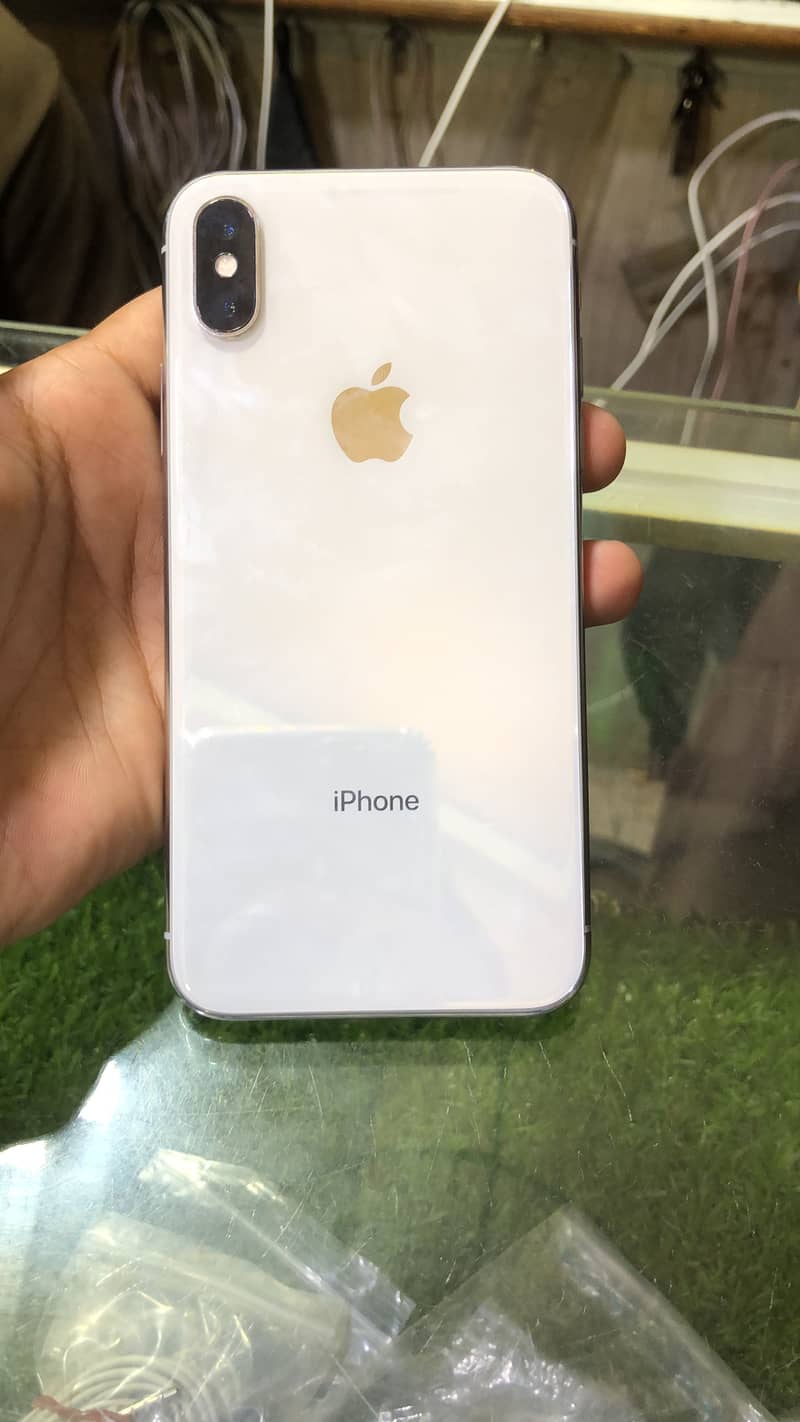 Apple iPhone X 4
