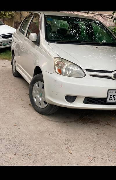 Toyota platz Excellent condition. 03044899827