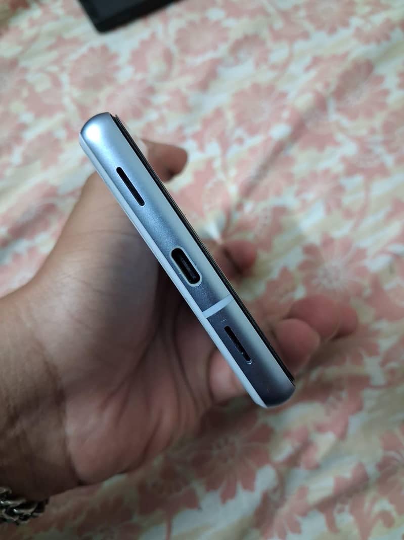 Google Pixel 7a 3
