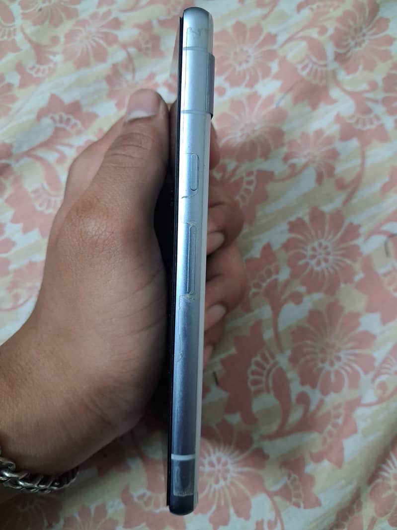 Google Pixel 7a 4