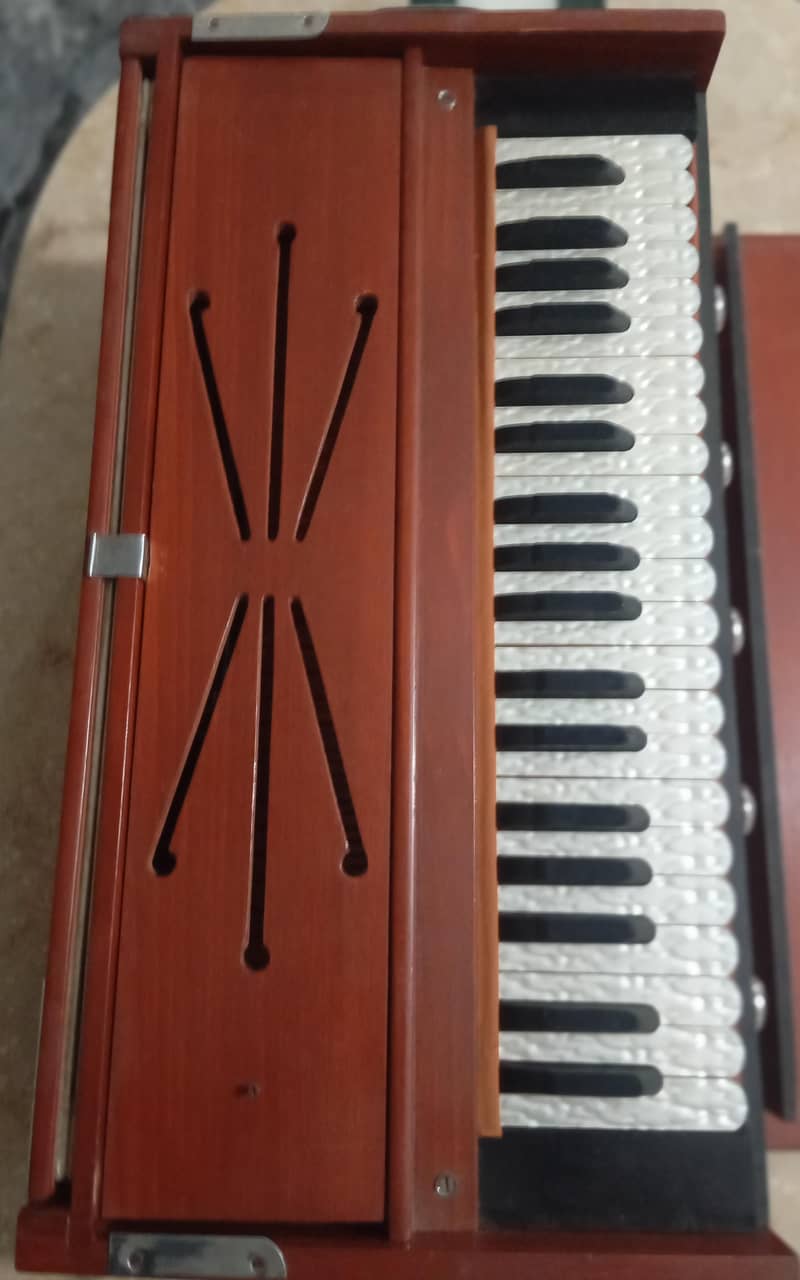 harmonium 2