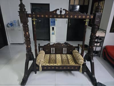 Real wood jhula