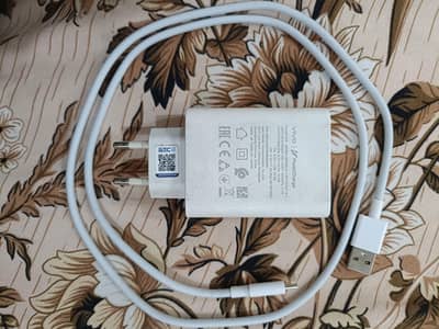 vivo v40 Kay box say nikla hwa charger 80w flash