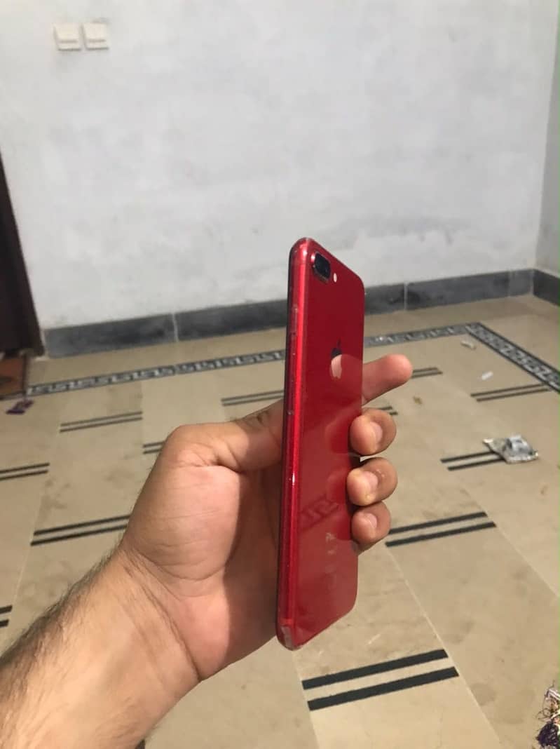 Apple iPhone 8 Plus 1
