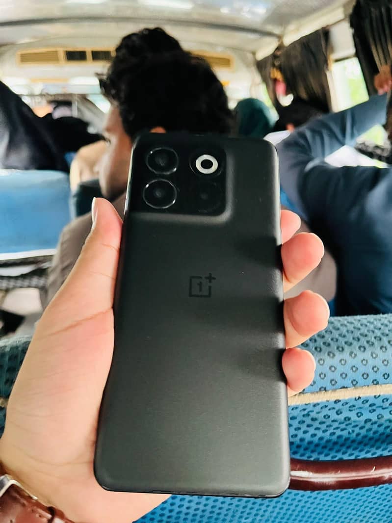 One Plus 10T 1