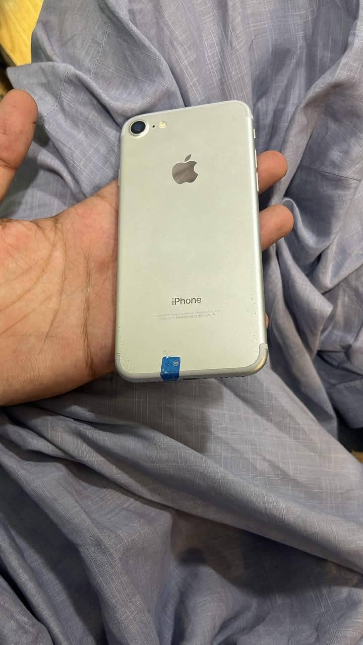 Apple iPhone 7 7