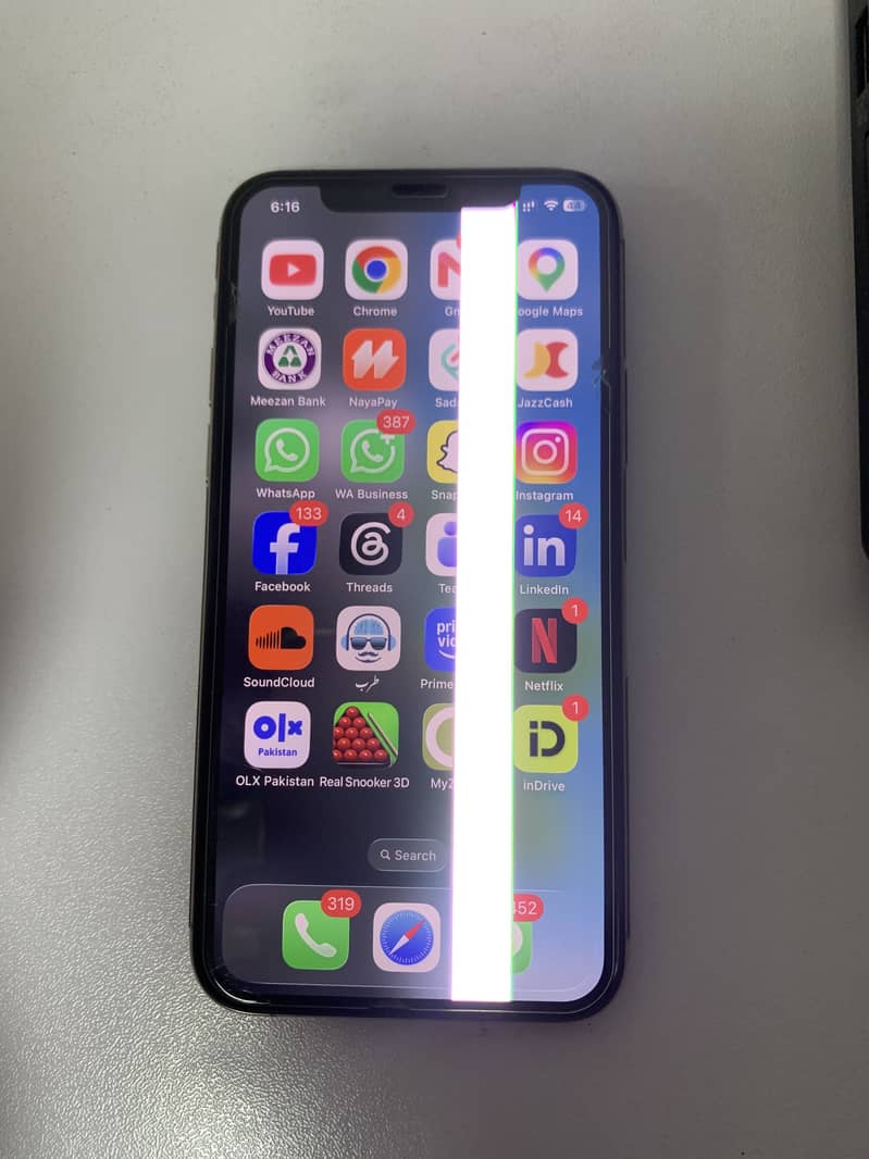 Apple iPhone 11 Pro 4