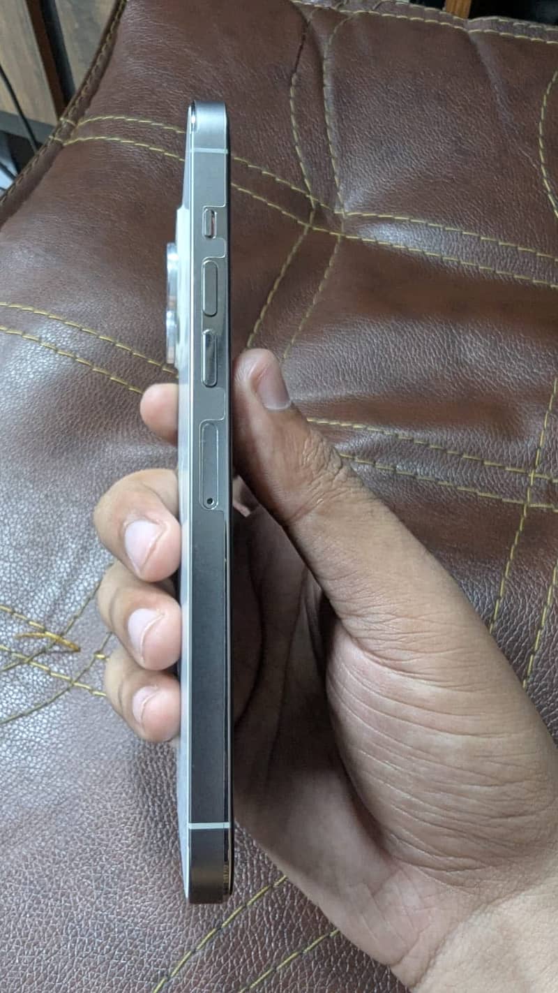 Apple iPhone 13 Pro Max 5