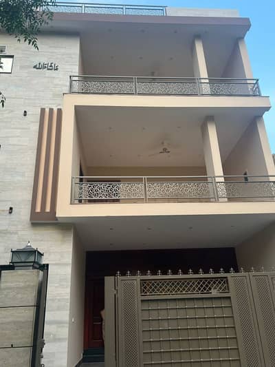 10 Marla Brand New 2 Portions for Rent in Gulberg 3, Gulberg | Ideal for family