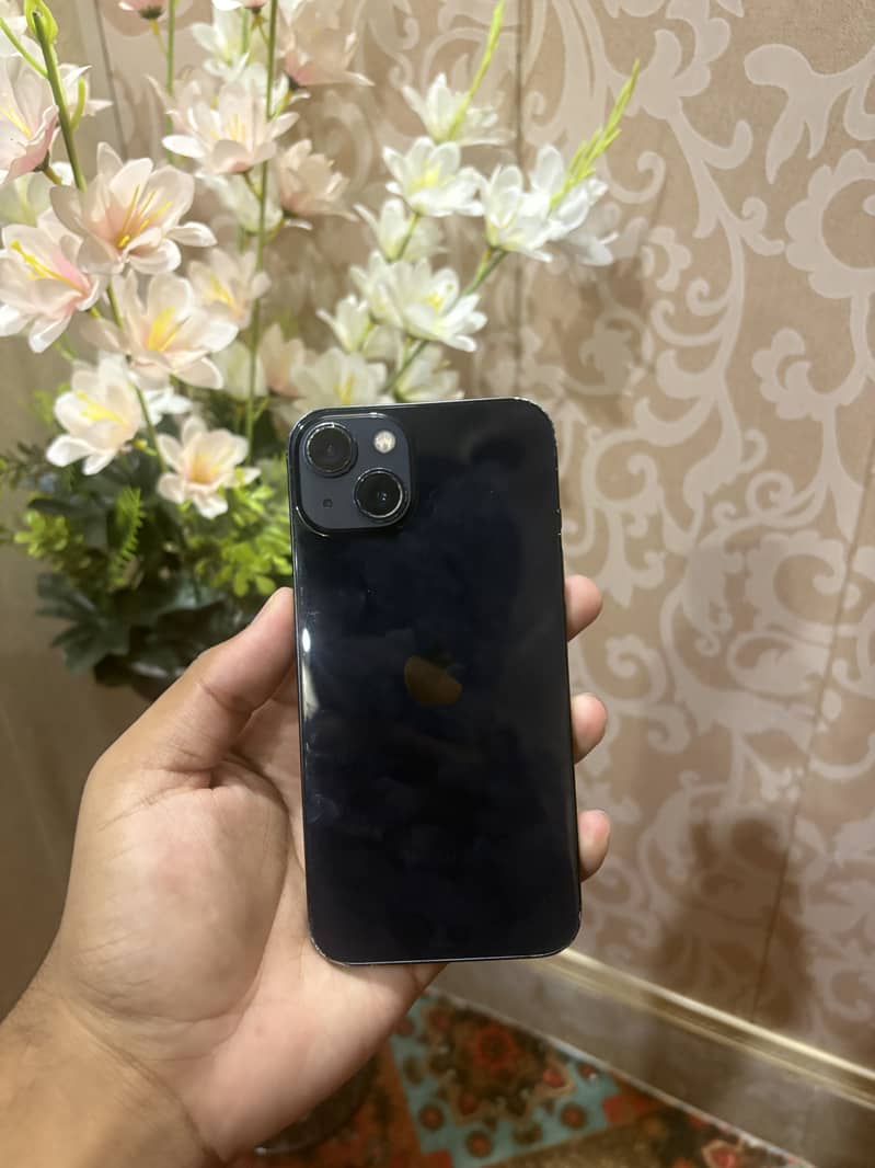 Apple iPhone 13 7