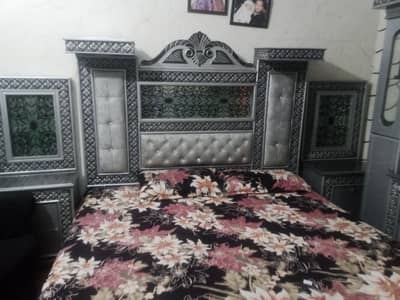 Bed+2side tabbles  or dressing Good condition used item with led light