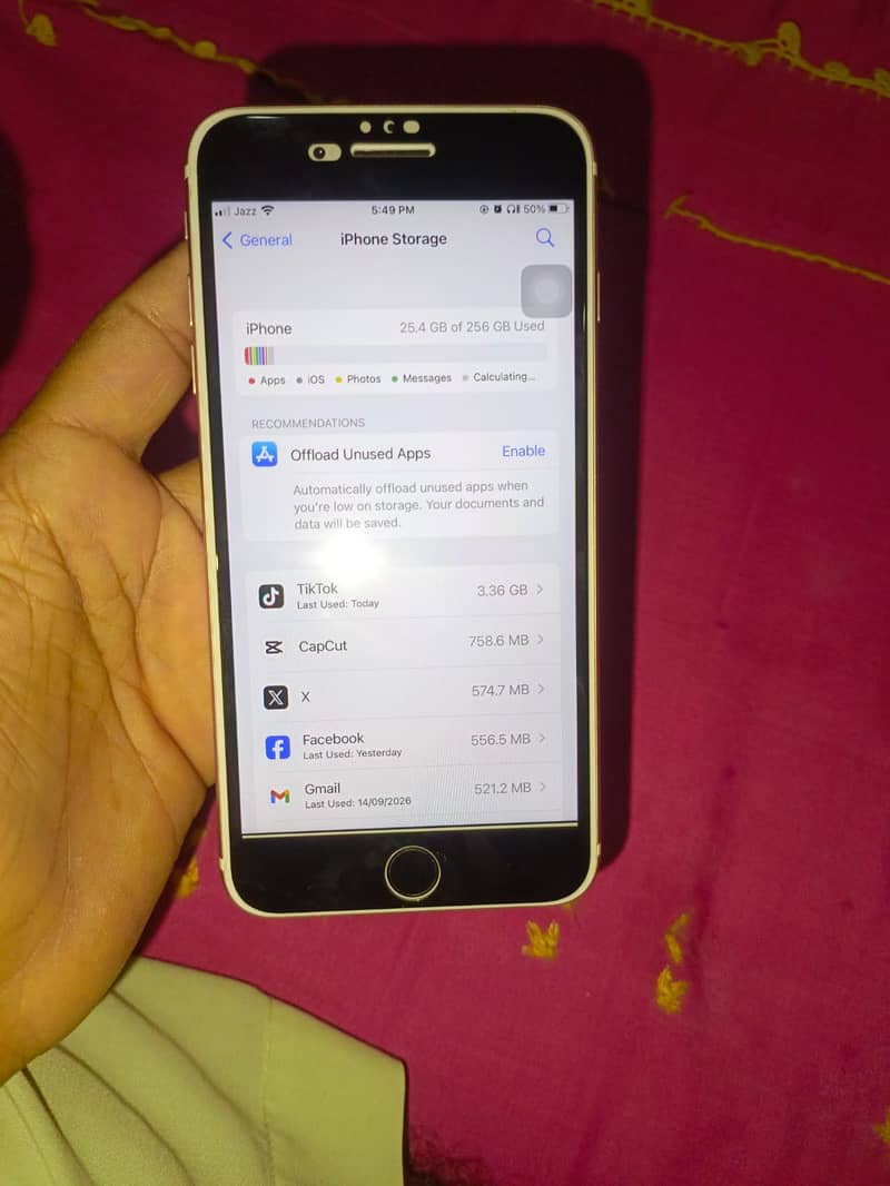 Apple iPhone 7 Plus 2
