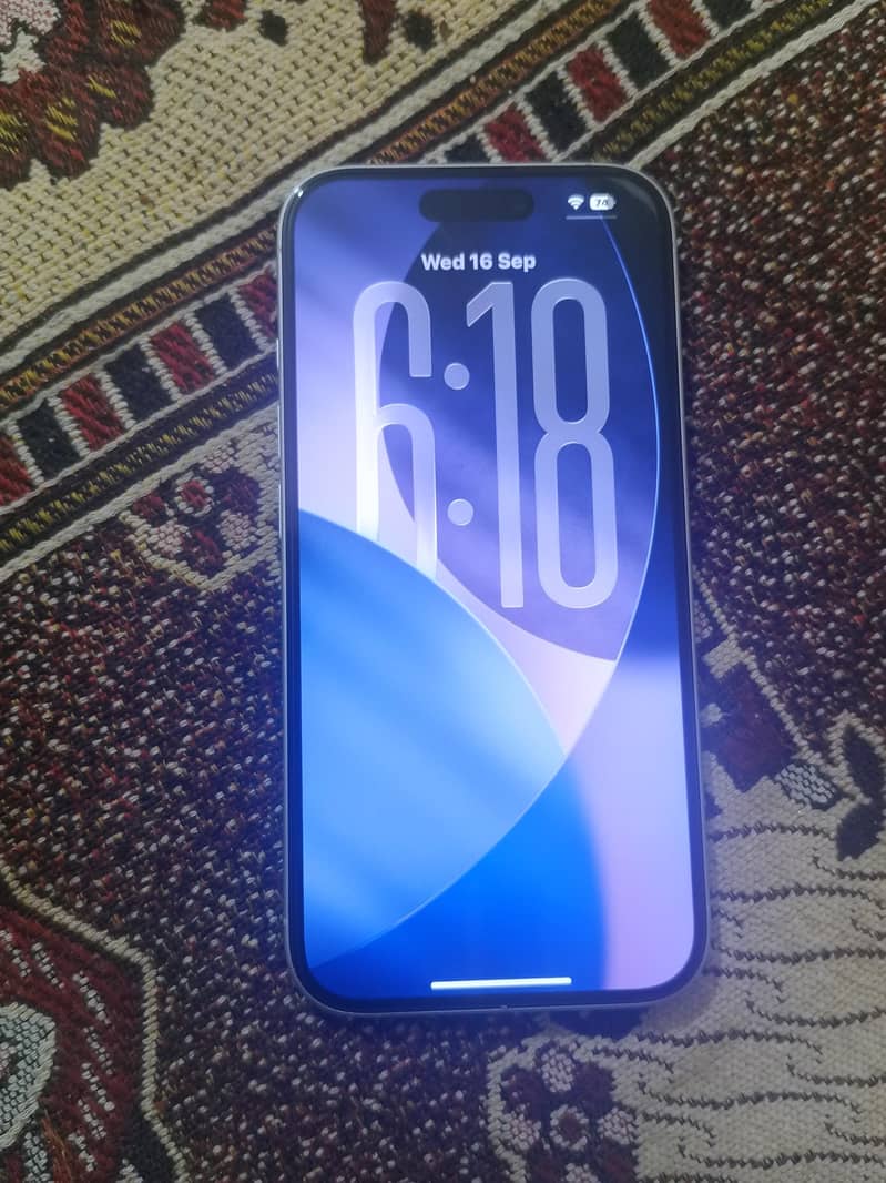 Apple iPhone 16 1