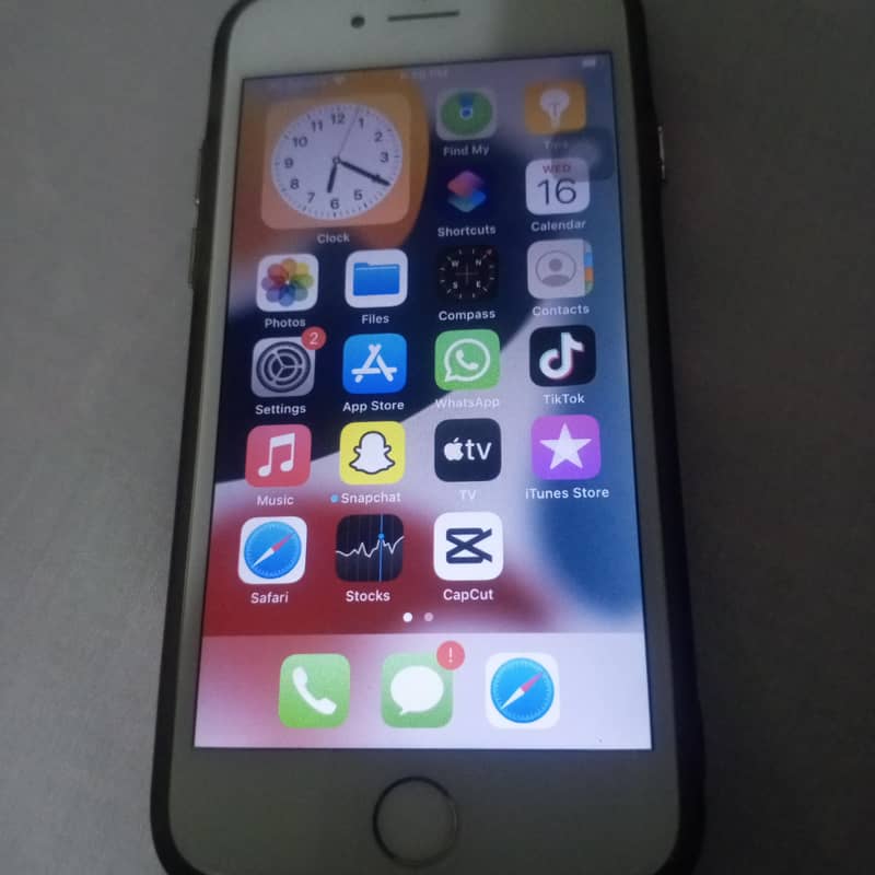 Apple iPhone 7 0