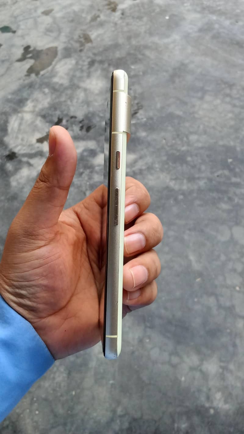 Google Pixel 7 5