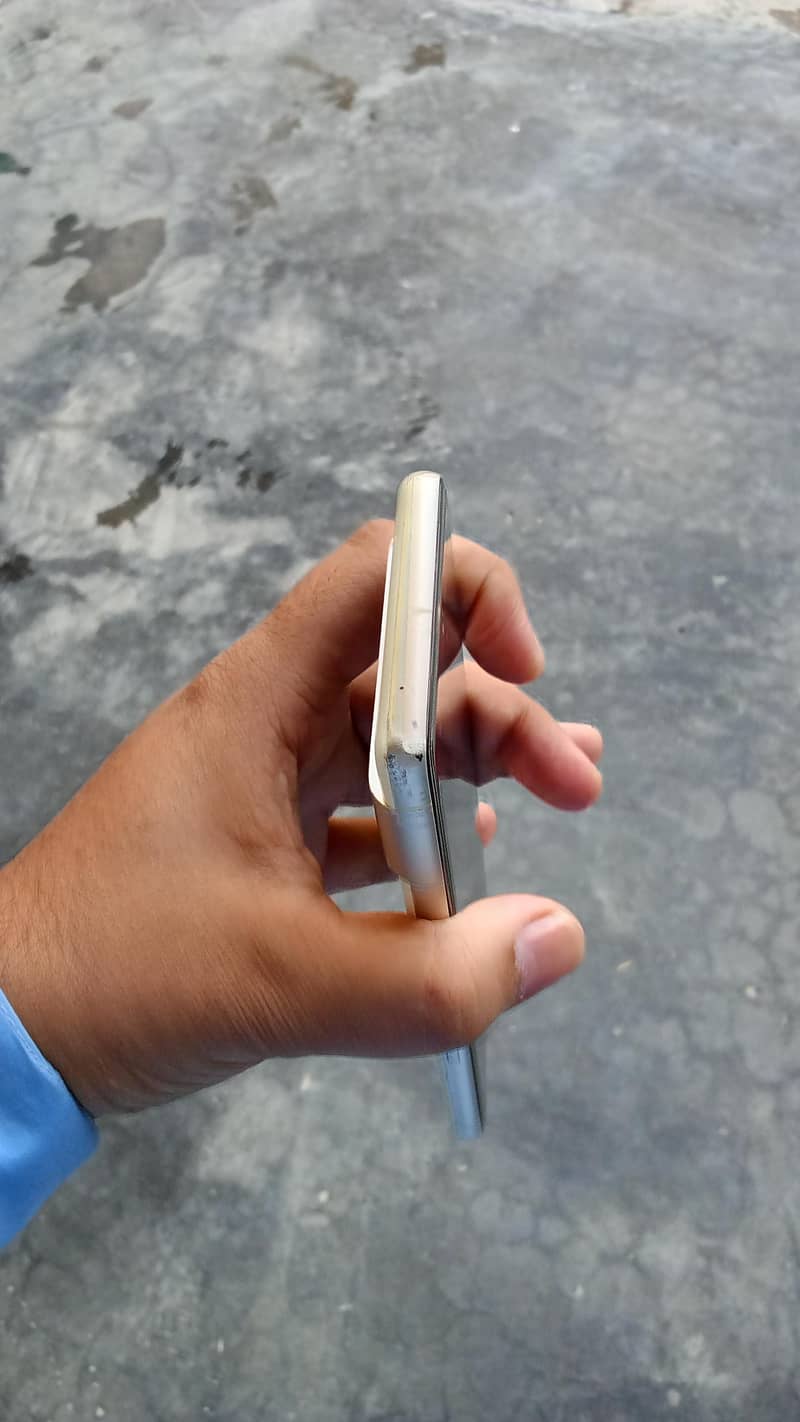 Google Pixel 7 9