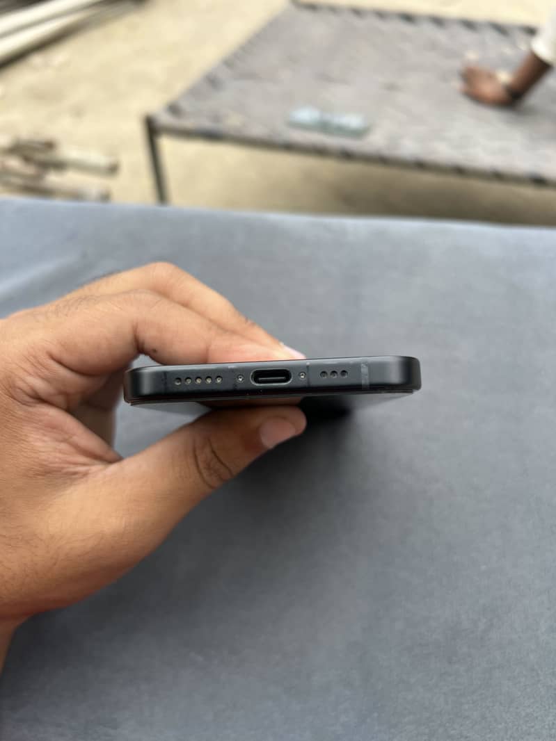 Apple iPhone 15 3