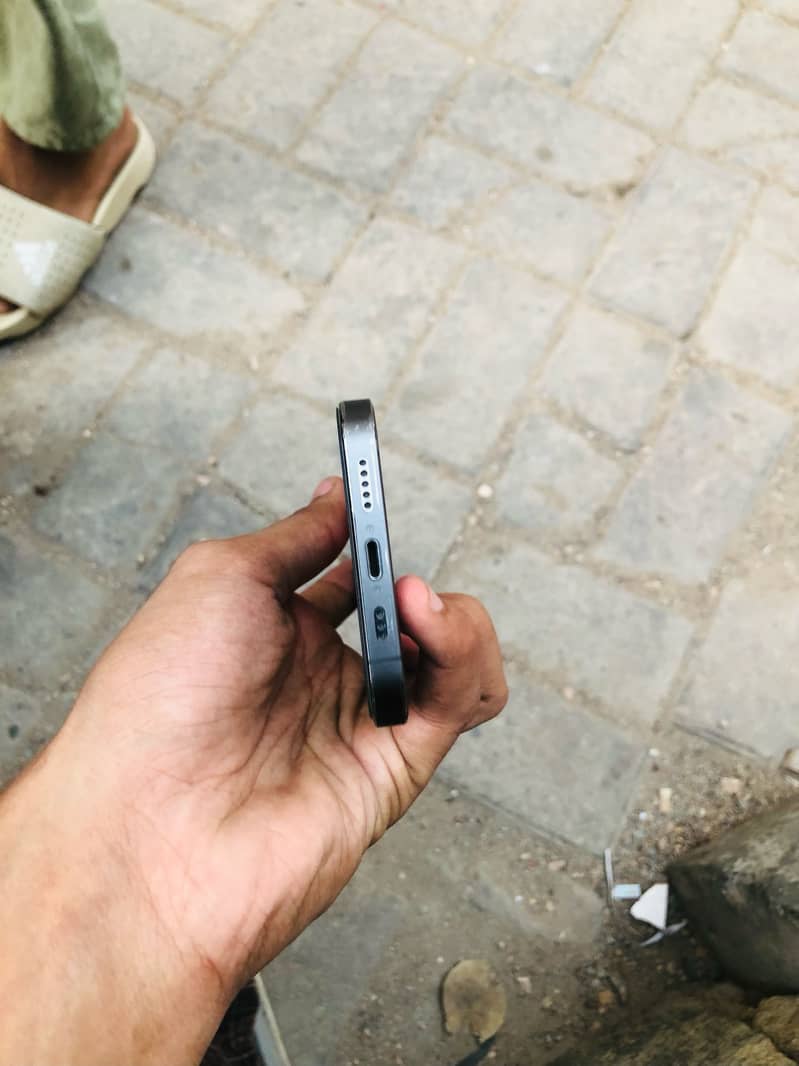 Apple iPhone 12 pro 3