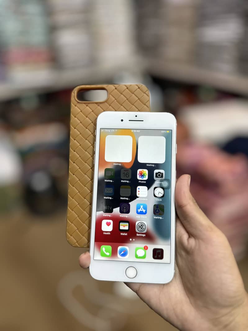iPhone 7 Plus 128 PTA 1
