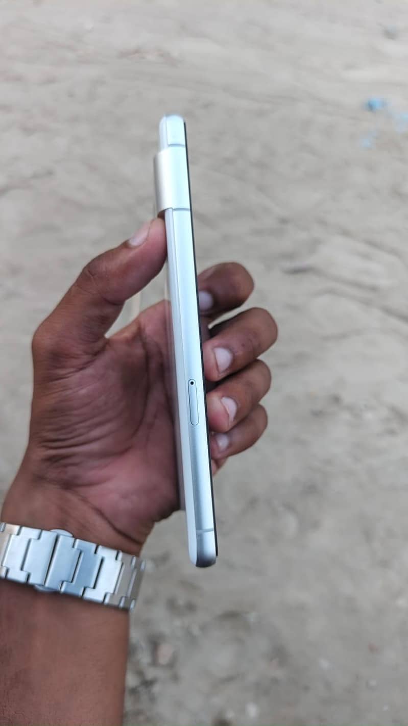 Google Pixel 7 3