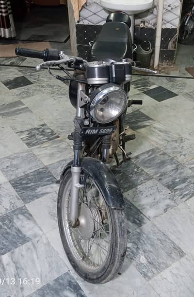 Suzuki GS 150 2017