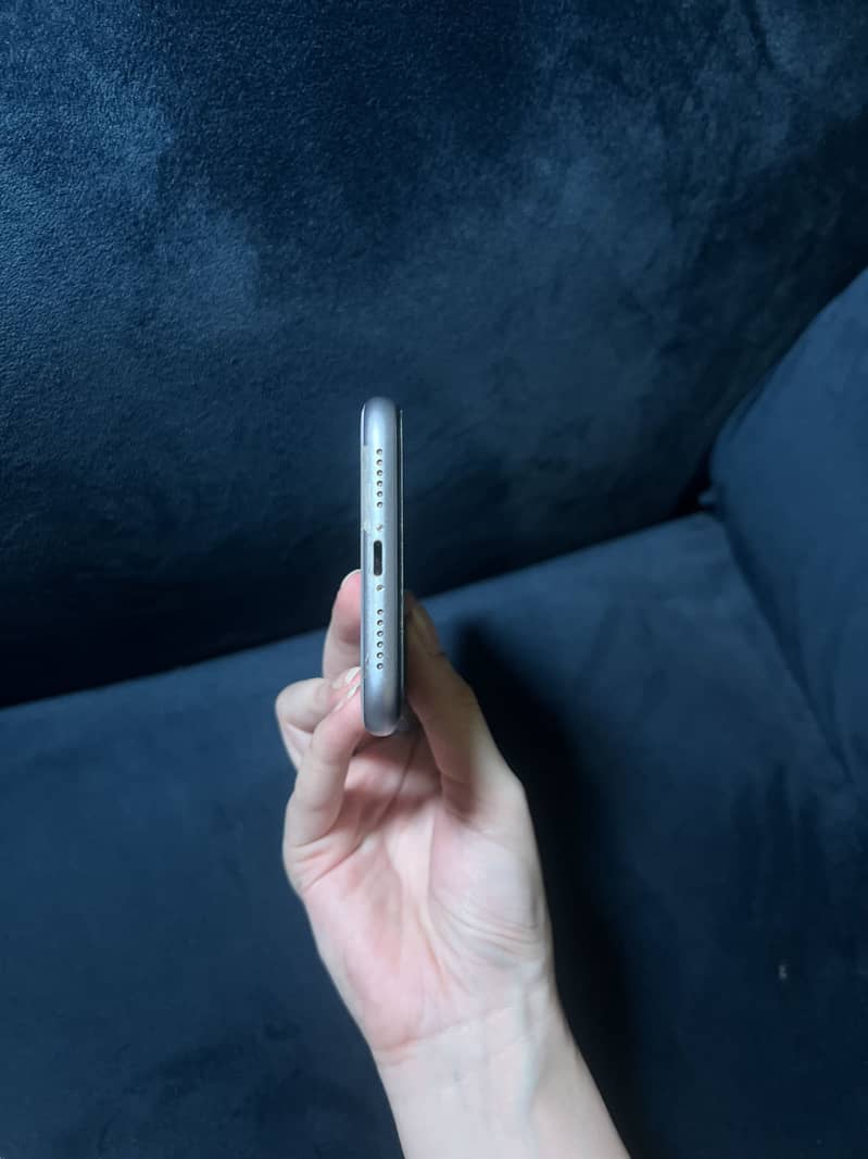 Apple iPhone 11 1