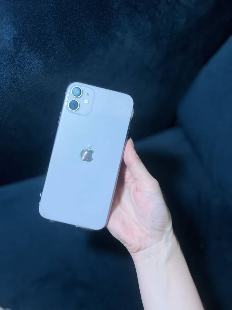 Apple iPhone 11 4