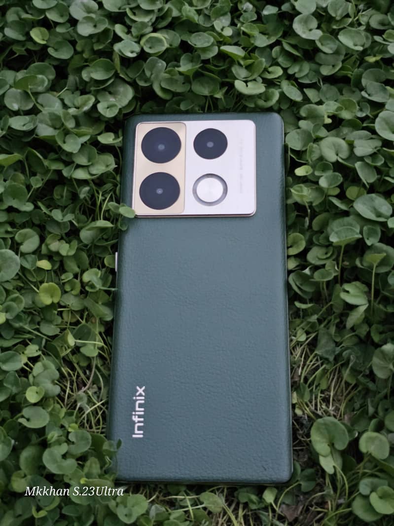 Infinix Note 40 Pro 0