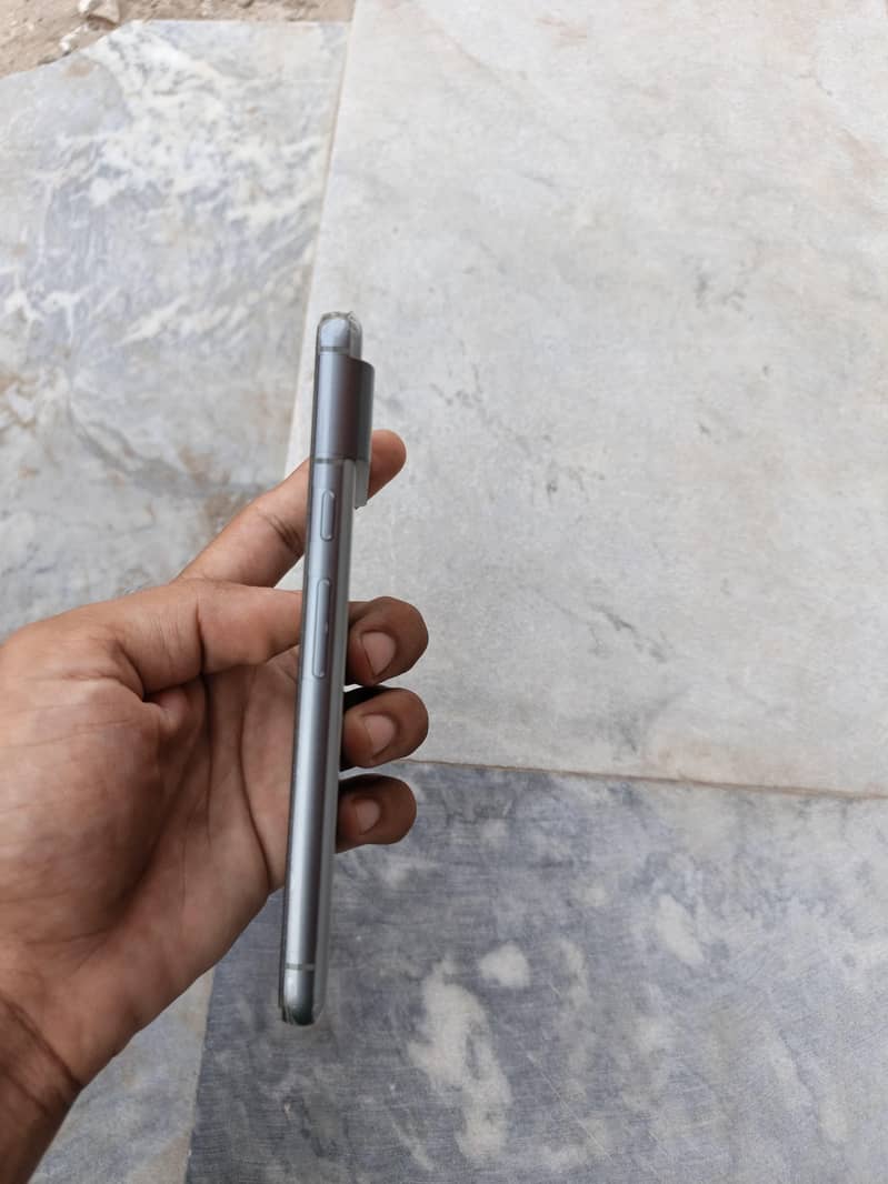 Google Pixel 8 2