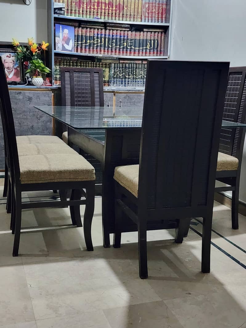 dining table new condition 1