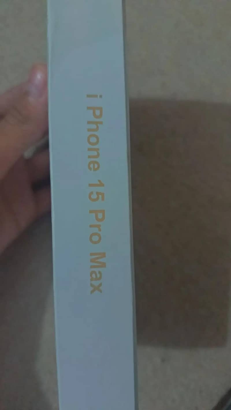 Apple iPhone 15 Pro Max 3