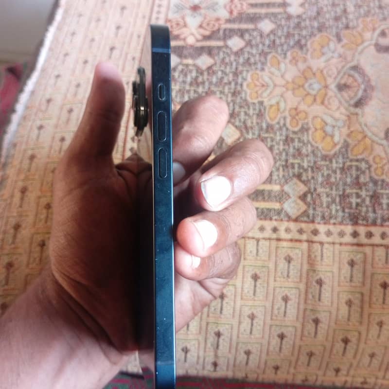 Apple iPhone 14 5