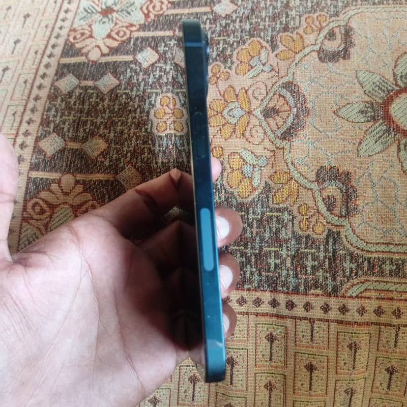 Apple iPhone 14 6