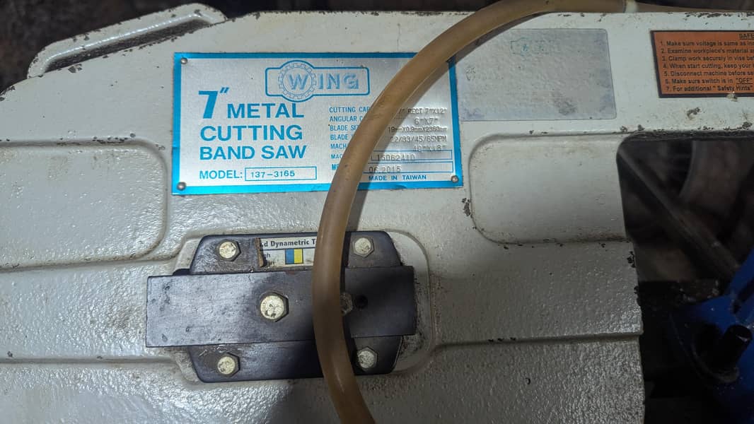 bandsaw cutting machine 4