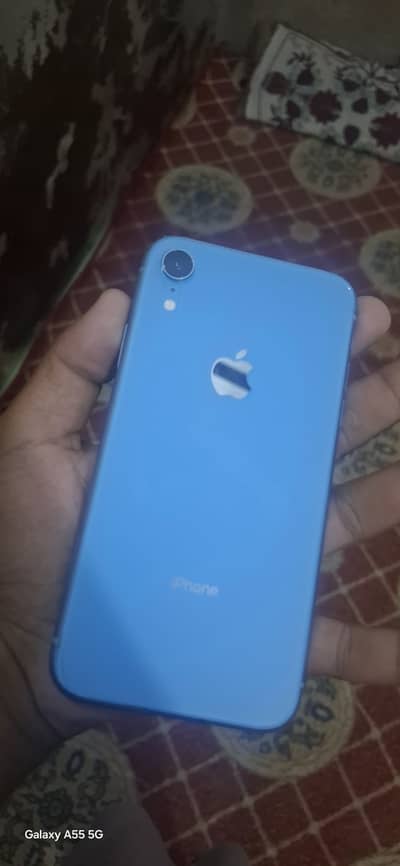 Apple iPhone XR