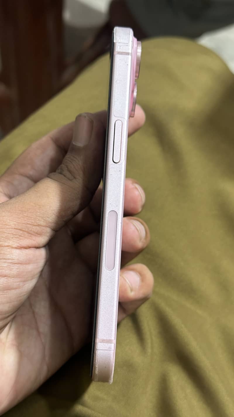 Apple iPhone 15 3