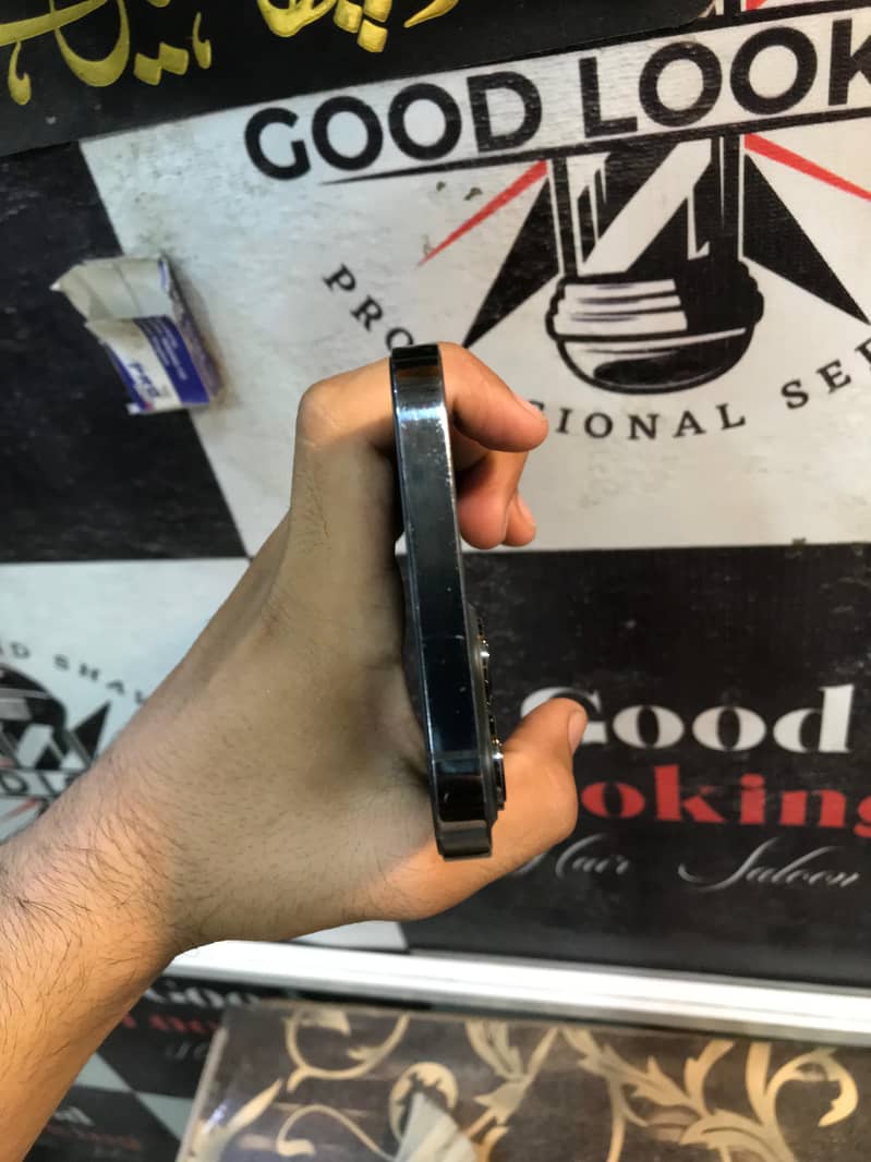Apple iPhone 12 Pro Max 3