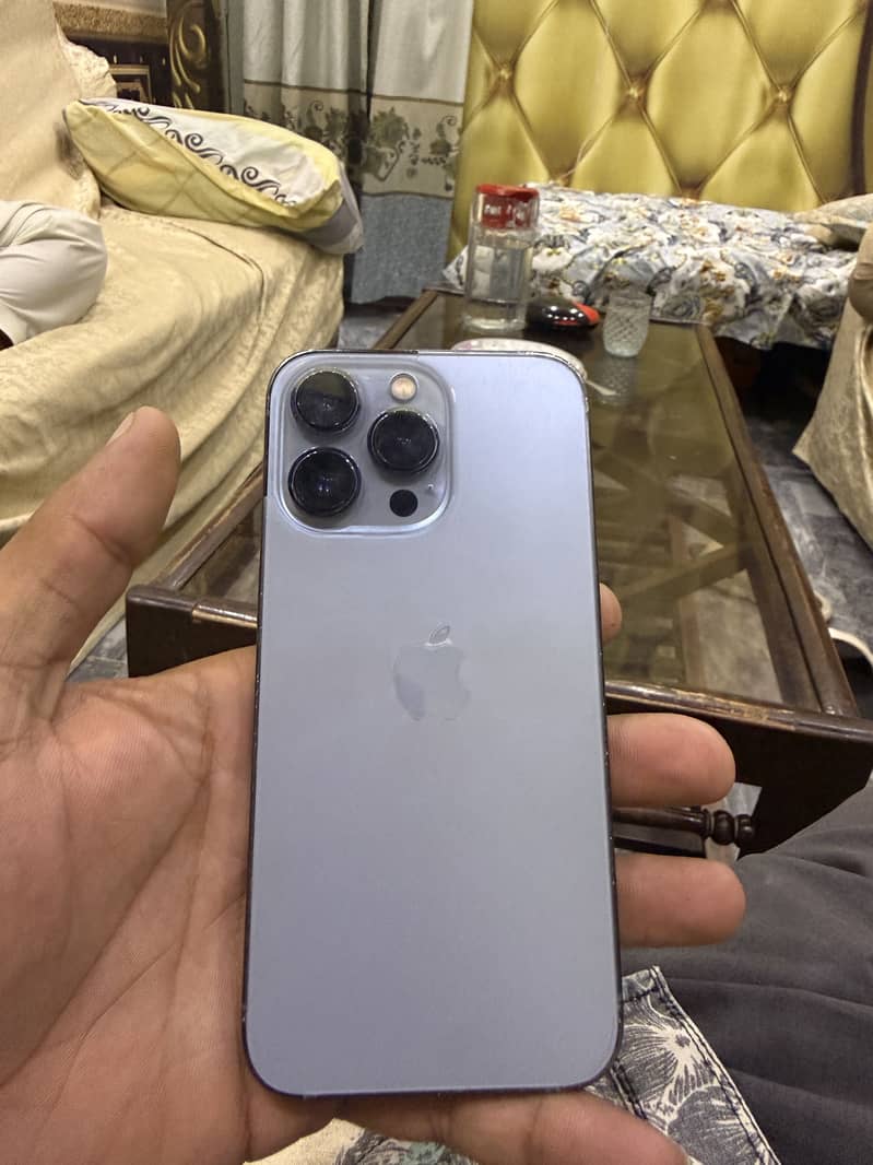Apple iPhone 13 Pro 2