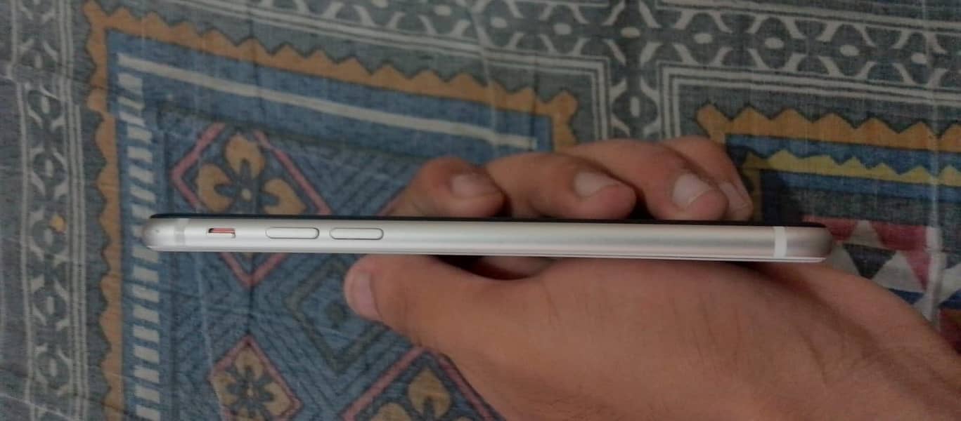 Apple iPhone SE 3