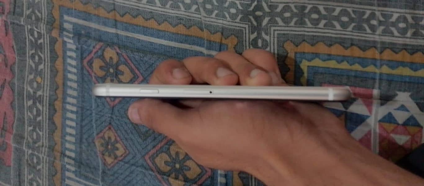 Apple iPhone SE 4