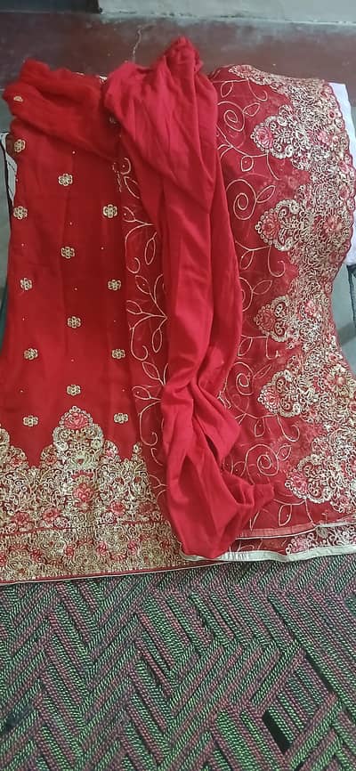chiffon shirt or dupatta or malai ka trouser