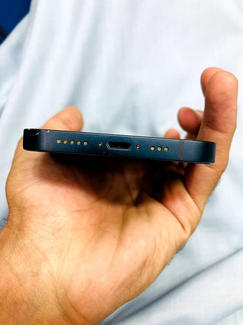 Apple iPhone 13 3