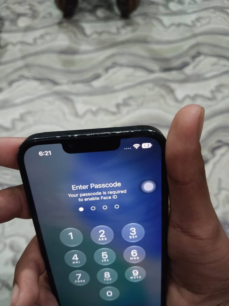 Apple iPhone 13 1