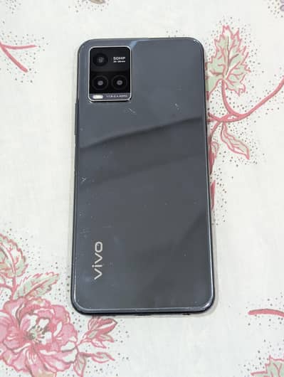 Vivo Y33s 8GB RAM/128GB - Excellent Condition - Box & Orignal Charger